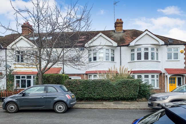 104 Tangier Road, Richmond, London TW10 5DN
 7