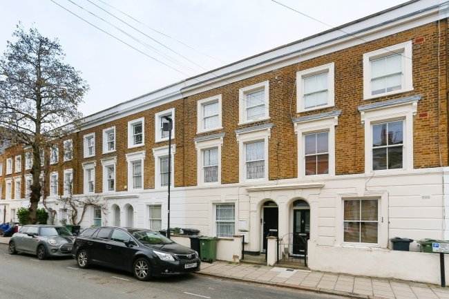 Flat A, 13 Elm Park, London SW2 2TX
 1