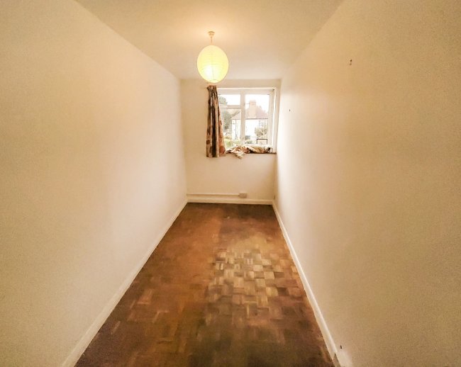 Flat 4, Cavendish House, Cavendish Road, Chiswick, London, W4 3TD
 8