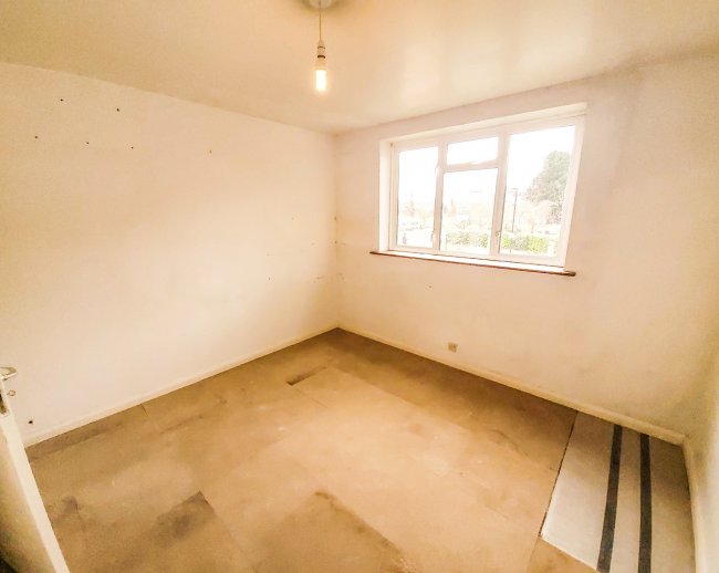 Flat 4, Cavendish House, Cavendish Road, Chiswick, London, W4 3TD
 8