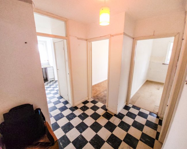 Flat 4, Cavendish House, Cavendish Road, Chiswick, London, W4 3TD
 8