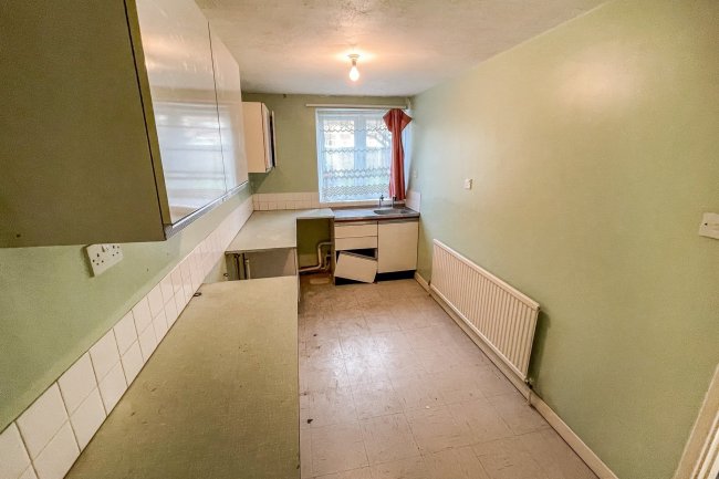 Flat 1 Chestnut Court, 16 Bramley Hill, South Croydon, Surrey, CR2 6LY
 10