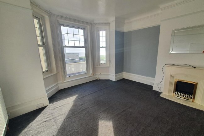 Flat 2 Abergeldie House, Marina, Bexhill-On-Sea, East Sussex TN40 1DD
 9