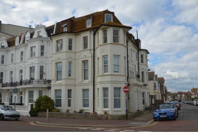 Flat 2 Abergeldie House, Marina, Bexhill-On-Sea, East Sussex TN40 1DD
 9