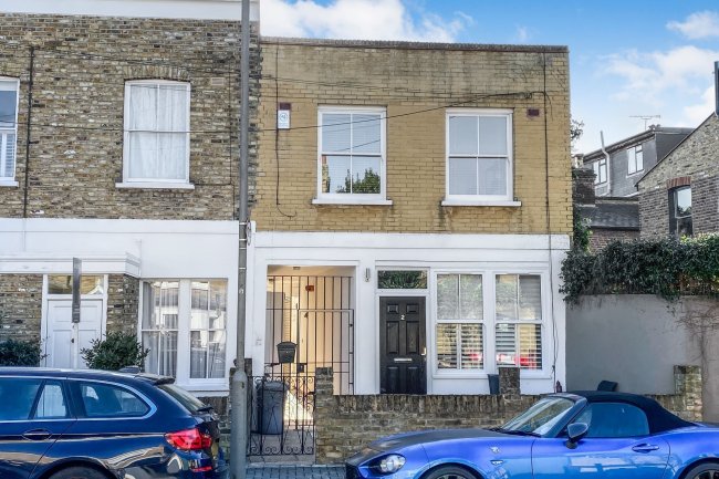 2-2A Oldridge Road, Balham, London, SW12 8PG
 7