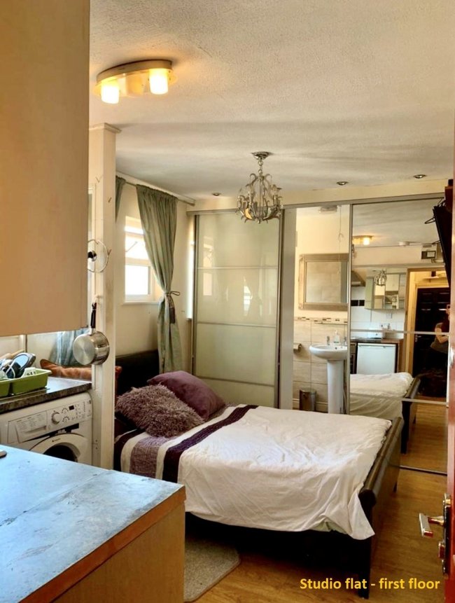 13 York Road, Erdington, Birmingham B23 6TE 1