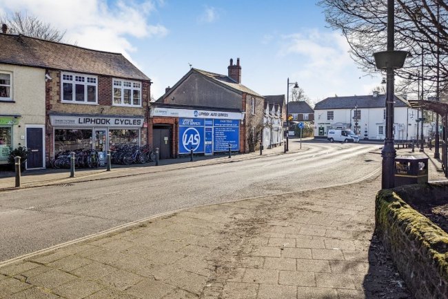 14A The Square, Liphook GU30 7AH 10