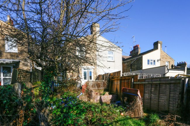 310 Plumstead Common Road, Plumstead, London SE18 2RT 3