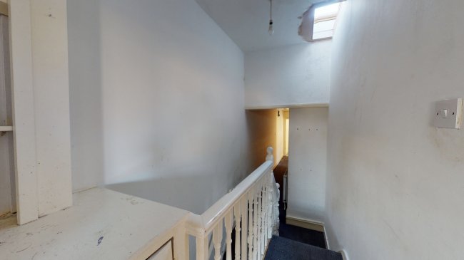 310 Plumstead Common Road, Plumstead, London SE18 2RT 3