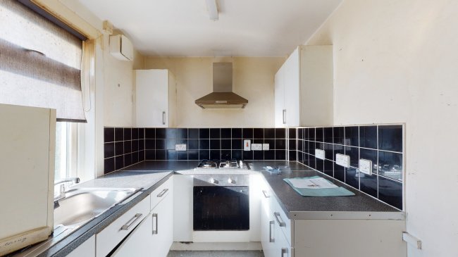 310 Plumstead Common Road, Plumstead, London SE18 2RT 3