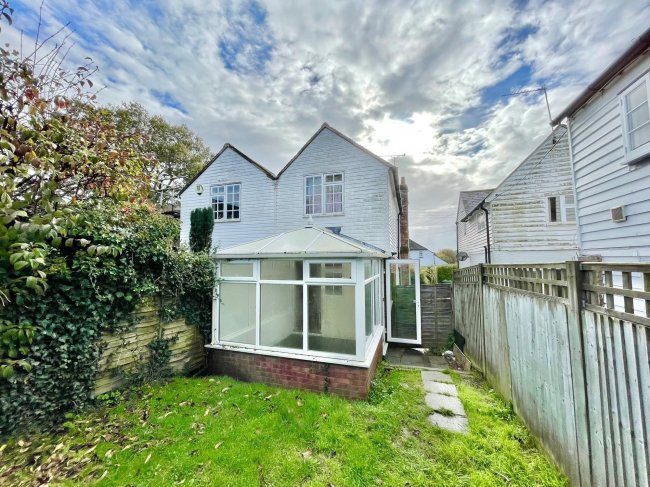 1 Southview, Nortiam Road Staplecross TN32 5QG 2