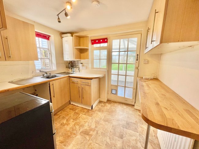 1 Southview, Nortiam Road Staplecross TN32 5QG 2