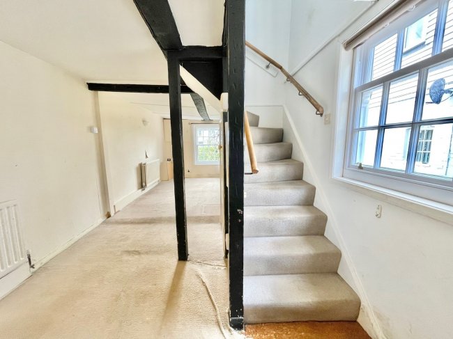 1 Southview, Nortiam Road Staplecross TN32 5QG 2