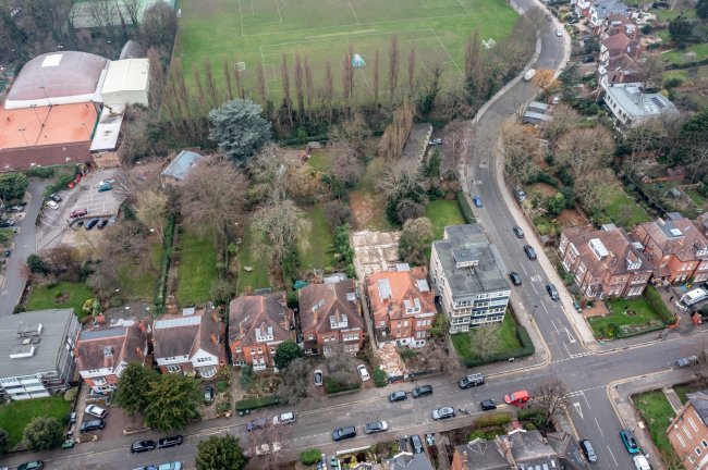 Morriss House 23 Coolhurst Road, London N8 8EP
 4