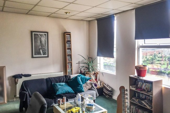 383 Bath Road,  Arnos Vale, Bristol BS4 3EU
 10