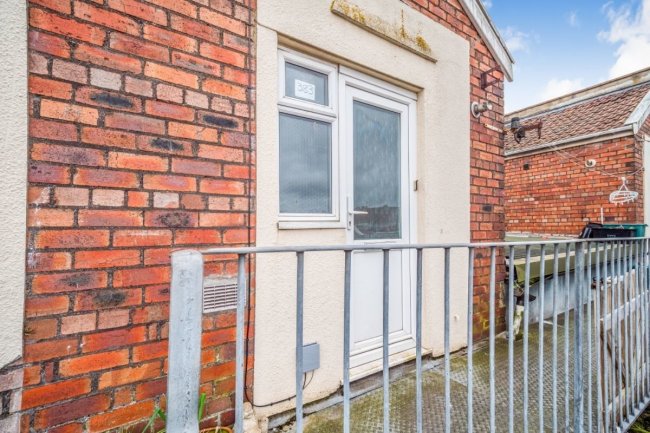 383 Bath Road,  Arnos Vale, Bristol BS4 3EU
 10