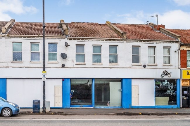 383 Bath Road,  Arnos Vale, Bristol BS4 3EU
 10