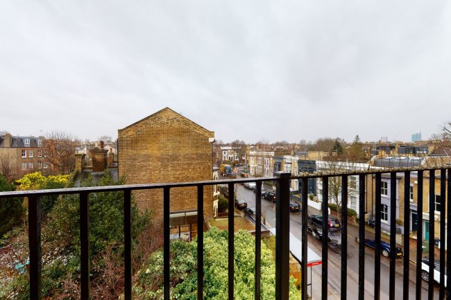 Flat 8 Chatsworth Court, Powerscroft Road, Lower Clapton, London  E5 0PS 6
