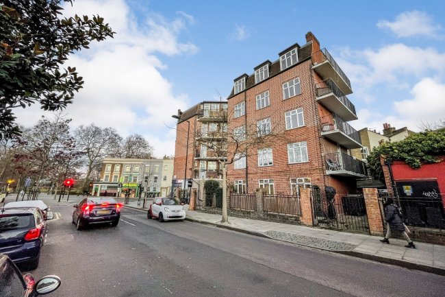 Flat 8 Chatsworth Court, Powerscroft Road, Lower Clapton, London  E5 0PS 6