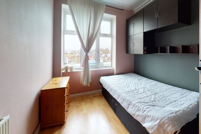 Flat 8 Chatsworth Court, Powerscroft Road, Lower Clapton, London  E5 0PS 6