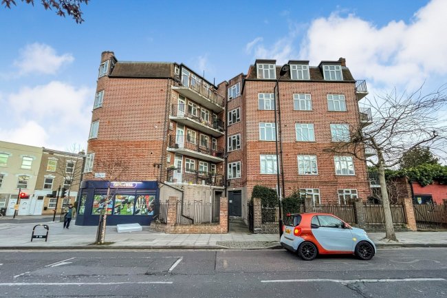Flat 8 Chatsworth Court, Powerscroft Road, Lower Clapton, London  E5 0PS 6
