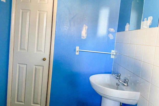 25 Caistor Close, Calcot, Reading RG31 7AY
 7