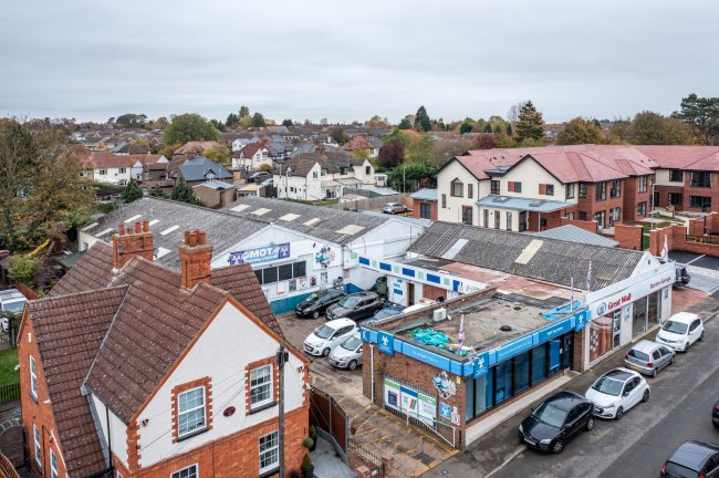 Duston Garage, 7 Peveril Road, Duston, Northampton, Northamptonshire NN5 6JW 3