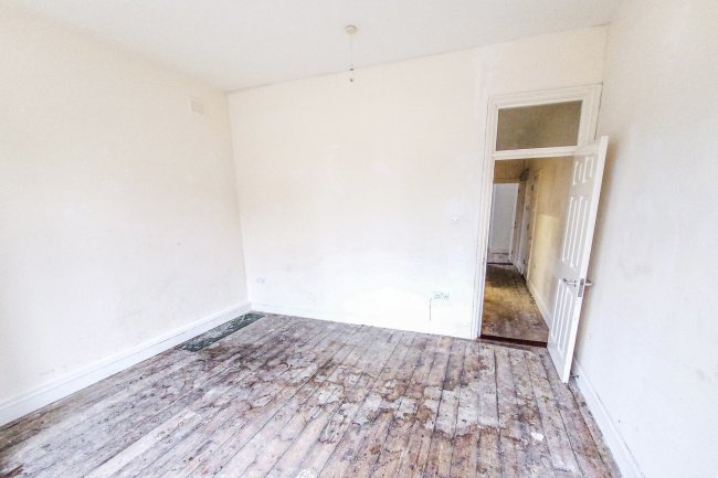 Flat 1, 13 Genoa Avenue, Putney London SW15 6DY
 4