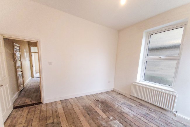 Flat 1, 13 Genoa Avenue, Putney London SW15 6DY
 4