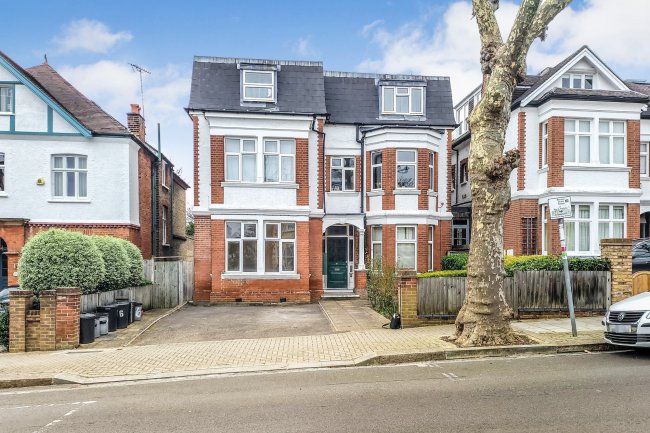 Flat 1, 13 Genoa Avenue, Putney London SW15 6DY
 4