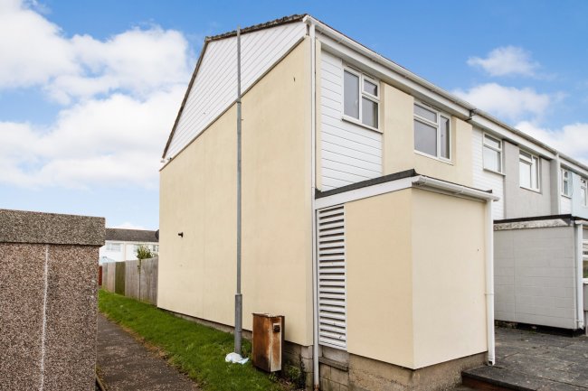 54 Windermere, Faversham, Kent ME13 8JG
 1