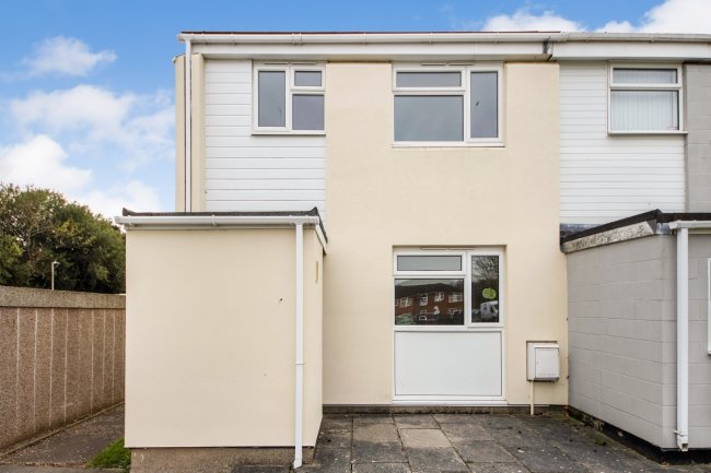 54 Windermere, Faversham, Kent ME13 8JG
 1