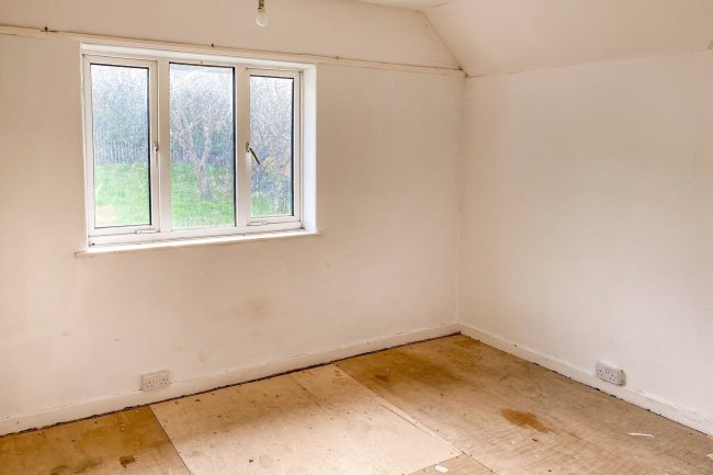 6 Boyne Road, Hastings, East Sussex TN35 5NZ
 9