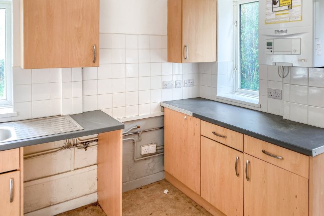 6 Boyne Road, Hastings, East Sussex TN35 5NZ
 9