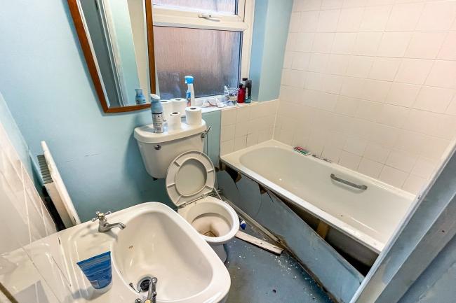 32A Warwick Road, Penge, London SE20 7YL
 10