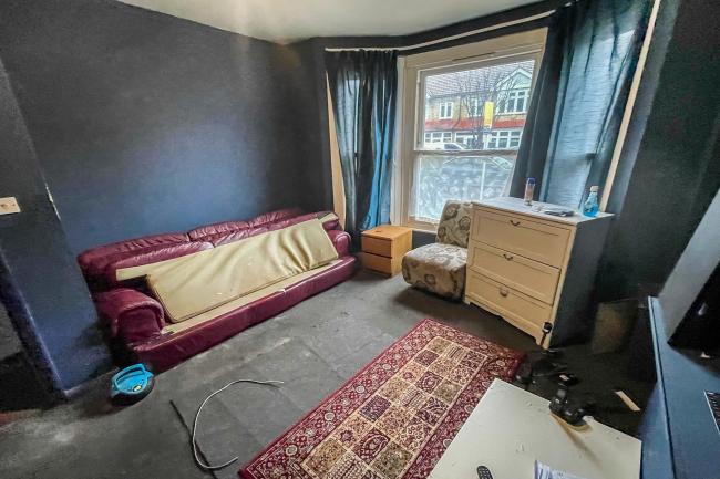 32A Warwick Road, Penge, London SE20 7YL
 10