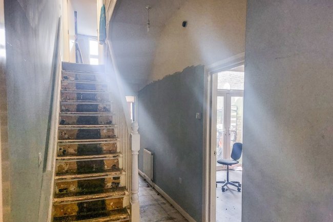 133 Plough Road, Battersea, London SW11 2BJ
 2