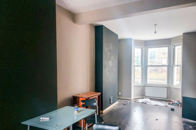 133 Plough Road, Battersea, London SW11 2BJ
 2