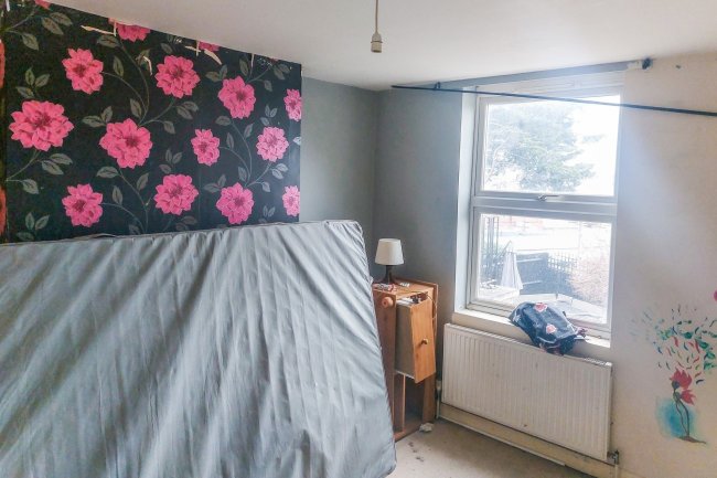 133 Plough Road, Battersea, London SW11 2BJ
 2