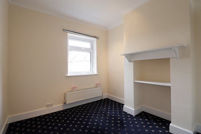 50A and 50B Stonebridge Road, Gravesend, Kent DA11 9DS
 3