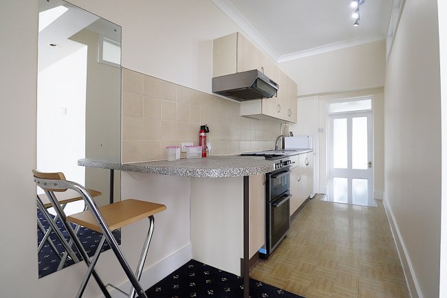 50A and 50B Stonebridge Road, Gravesend, Kent DA11 9DS
 3