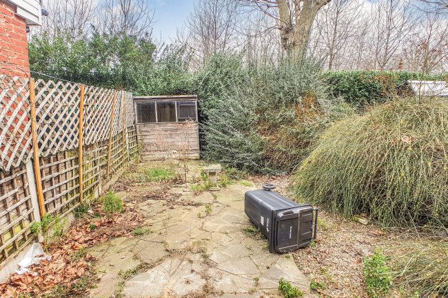 9 Eltisley Road, Ilford, Essex, IG1 2EP
 5