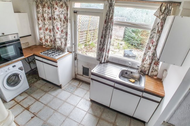 9 Eltisley Road, Ilford, Essex, IG1 2EP
 5