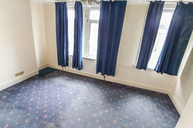 9 Eltisley Road, Ilford, Essex, IG1 2EP
 5