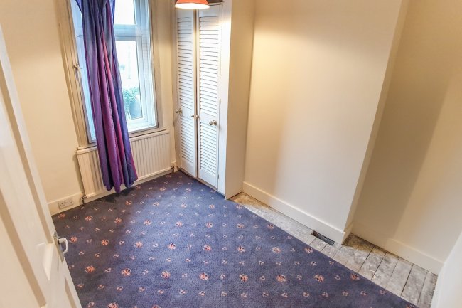 9 Eltisley Road, Ilford, Essex, IG1 2EP
 5