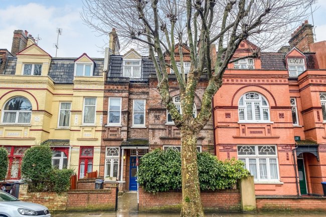 Flat A, 105 Brondesbury Villas, London NW6 6AG 10