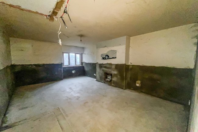 Flat A, 105 Brondesbury Villas, London NW6 6AG 10