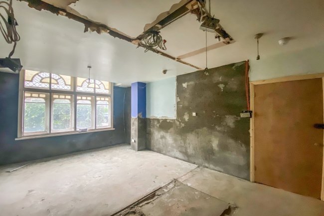 Flat A, 105 Brondesbury Villas, London NW6 6AG 10