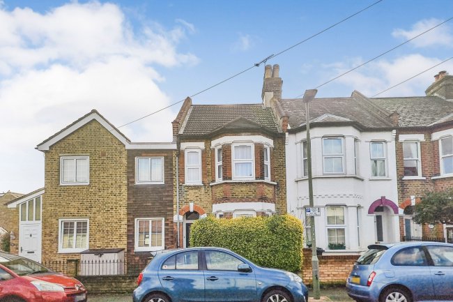 30, Bourne Road, Bromley, Kent BR2 9NS

 2