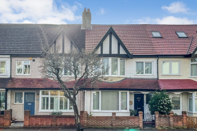 2A Arrol Road, Telford, Beckenham, Kent BR3 4PA

 4